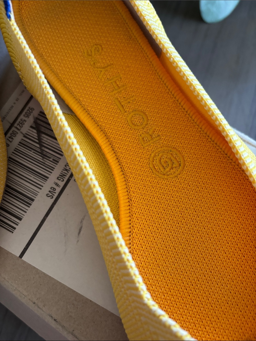 Women's Yellow Pointed Toe Slip-On Flats - Picture 4 of 4